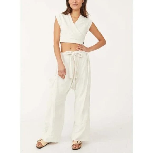FREE PEOPLE Island Crop Top & Wide Leg Pants in Tea Size Small/Large - Picture 2 of 16
